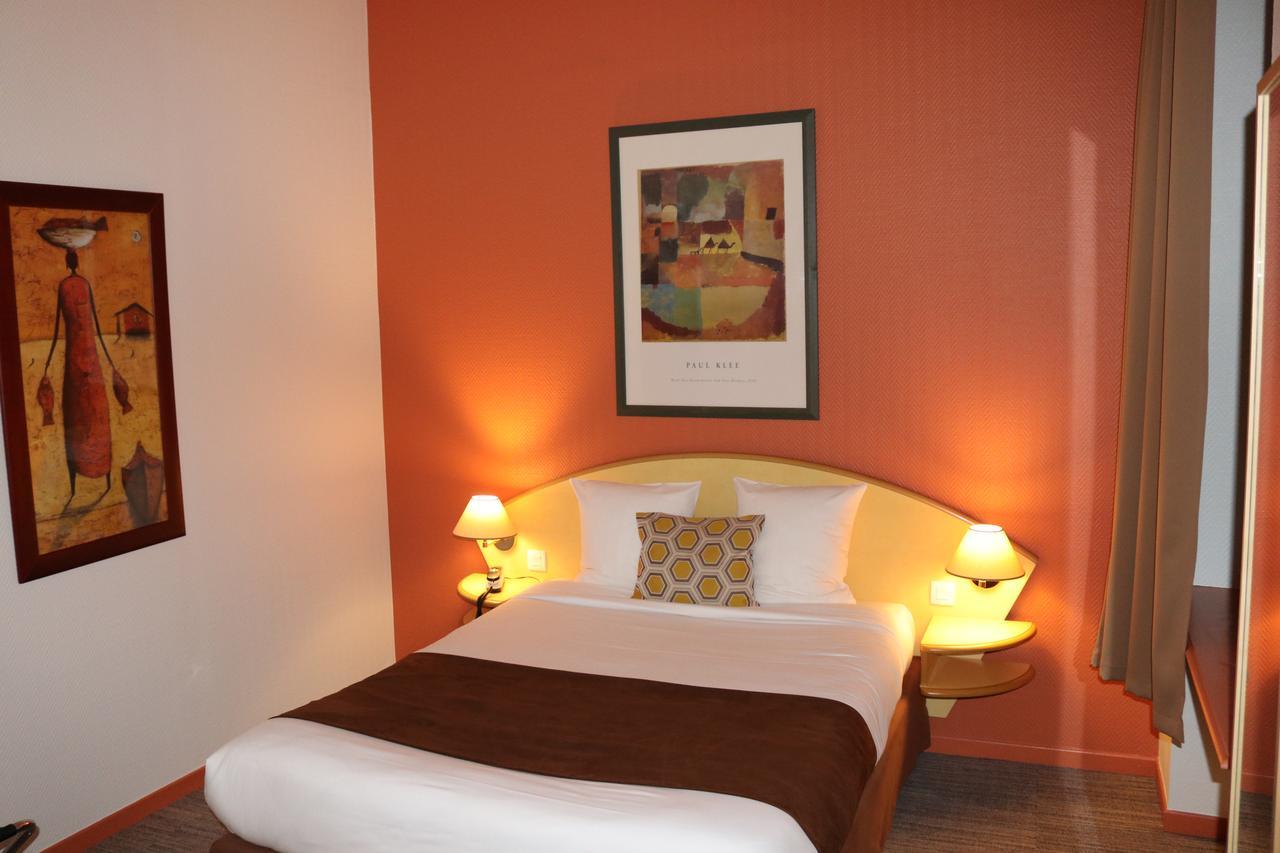 Logis-Hôtel des Oliviers Thionville Buitenkant foto