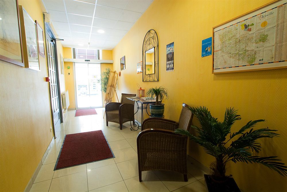 Logis-Hôtel des Oliviers Thionville Buitenkant foto